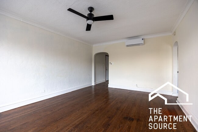 Foto del edificio - 5509 N Lincoln Ave