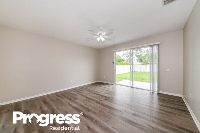 Building Photo - 12323 Hollybush Terrace