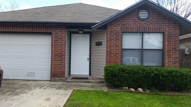 Building Photo - 9742 Misty Plain Dr