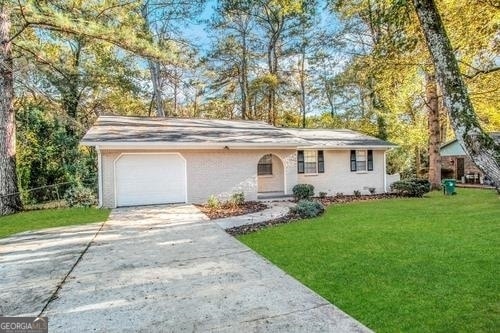 Building Photo - 2205 Chestnut Hill Cir