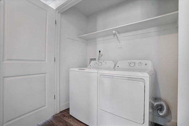 Building Photo - Mill Point