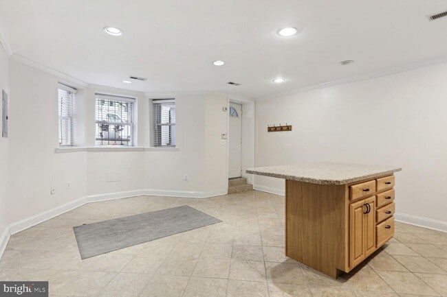 Building Photo - 61 Rhode Island Ave NW