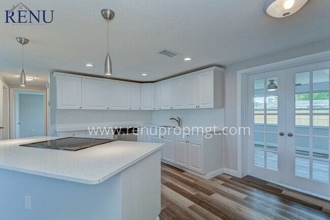 Foto del edificio - Now Available