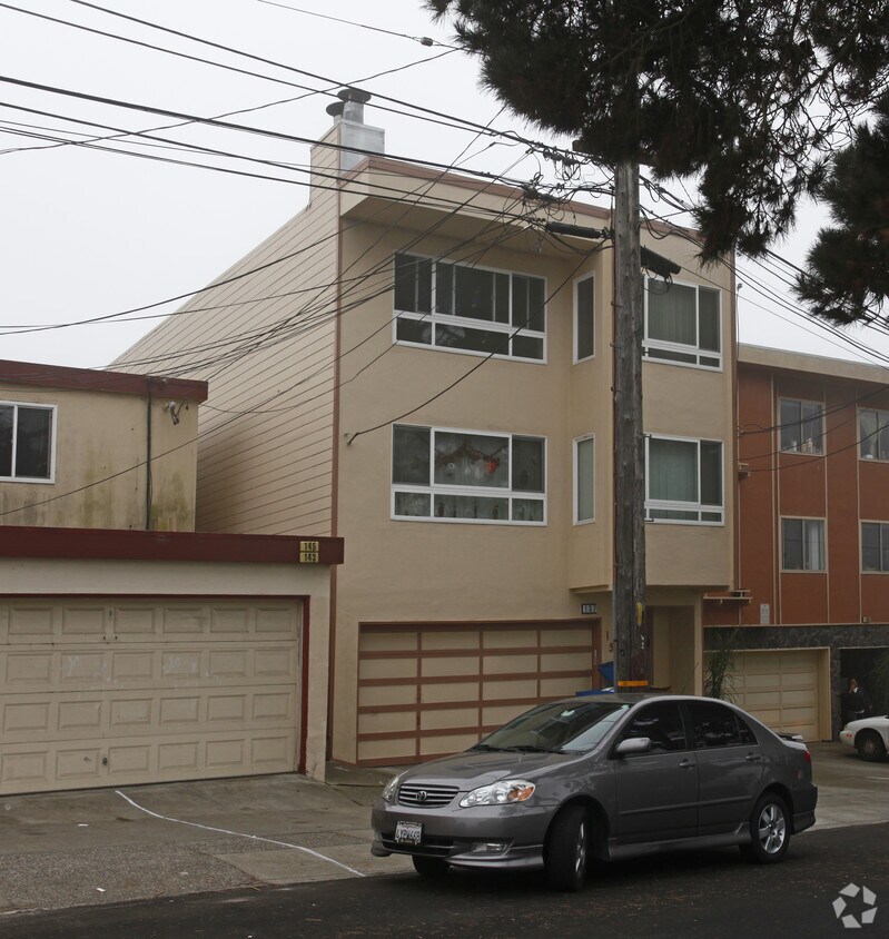Building Photo - 157 S Parkview Ave