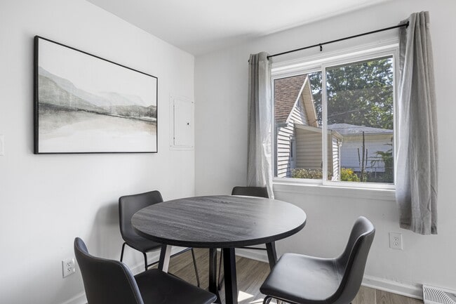 Foto del edificio - 589 W Marshall St