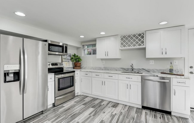 Building Photo - 909 Delafield Pl NW