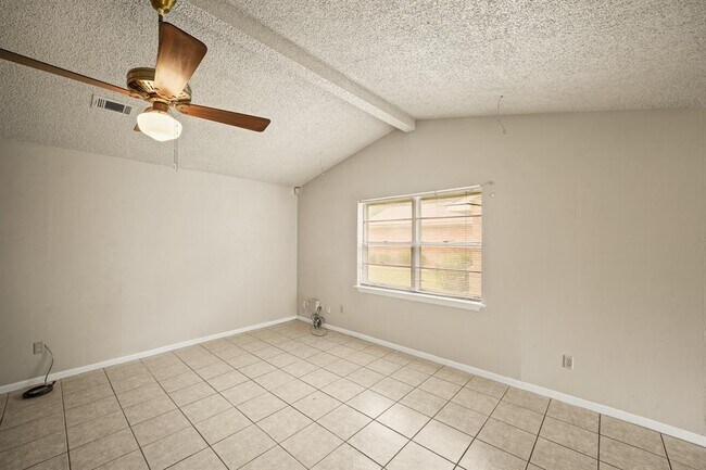 Building Photo - 21122 Southern Colony Ct