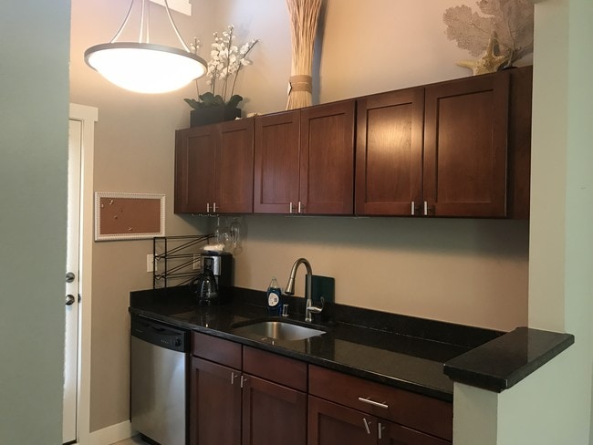 Foto del edificio - 15821 NE Leary Way