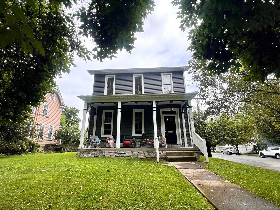Primary Photo - Sewickley - Stunning 3 Bedroom 1.5 Bathroom