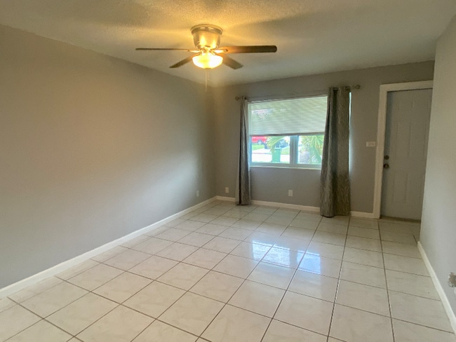 Foto del edificio - 2608 NW 65th Ave