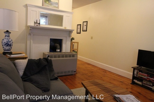 Building Photo - 54 Pleasant St