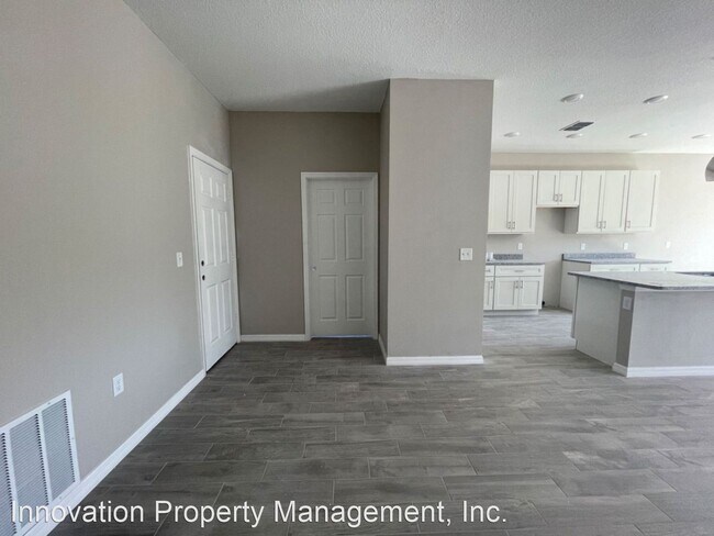 Building Photo - 4 br, 2 bath House - 905 Cherbourg Way