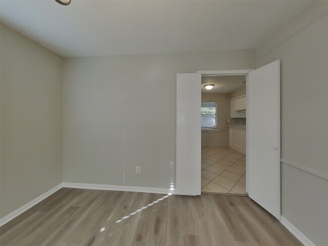 Foto del edificio - 5711 Kiowa Timbers Dr