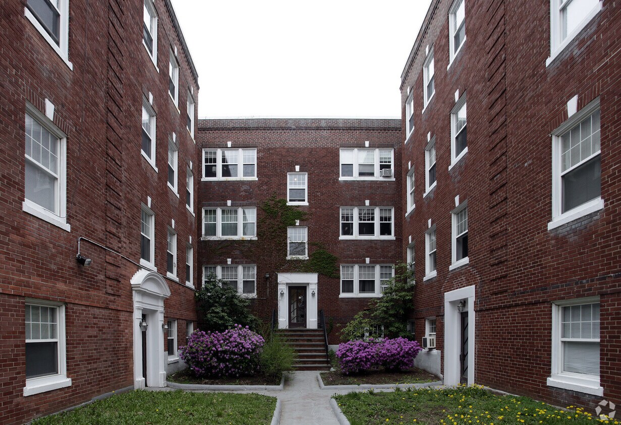 10 Fairbanks St, Brookline, MA 02446 Apartments Brookline, MA