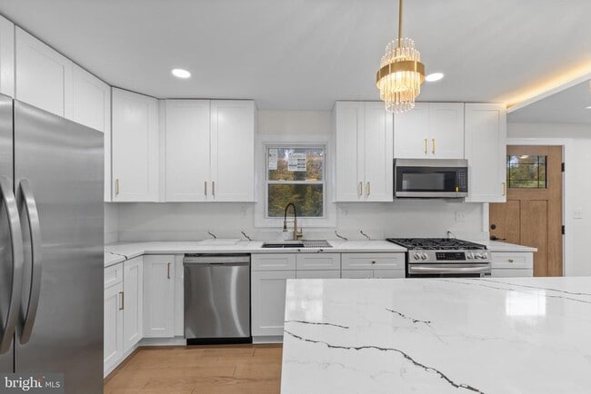 Foto del edificio - 5434 Dogwood Rd