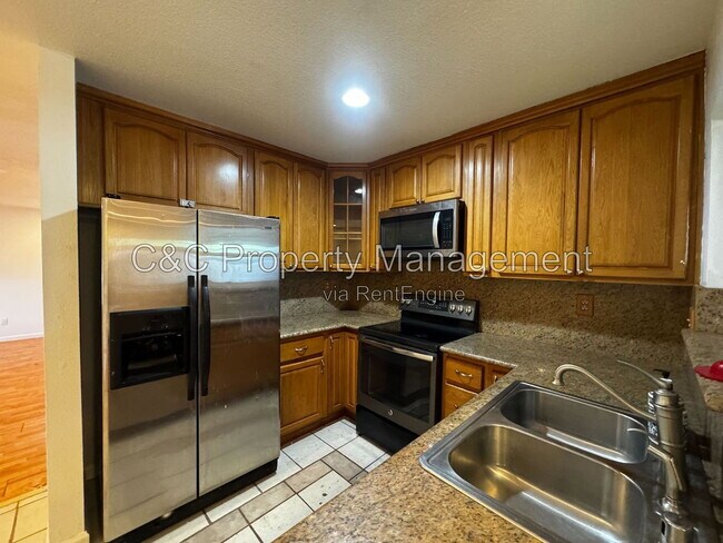 Building Photo - 286 Frigate Ct