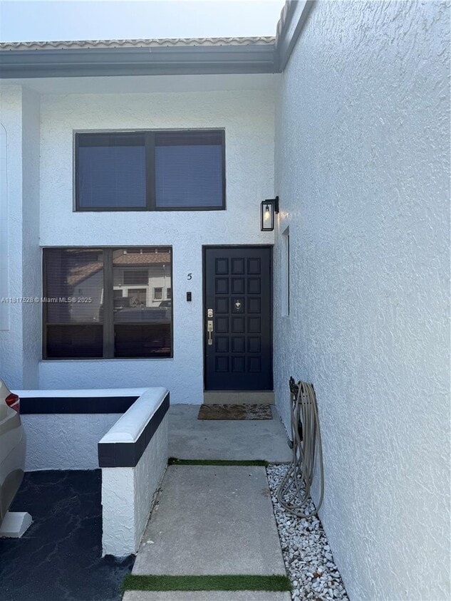 Primary Photo - 363 W Camino Real