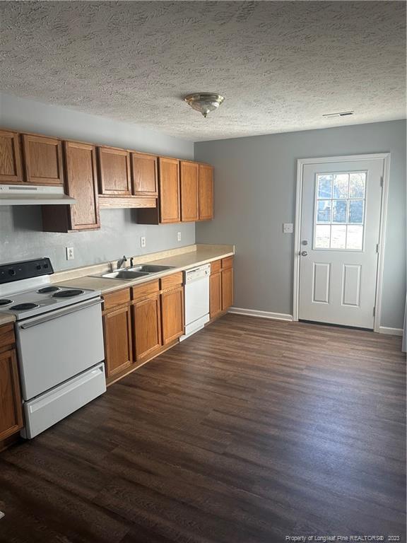 207 Centipede Ln, Raeford, NC 28376 Room for Rent in Raeford, NC