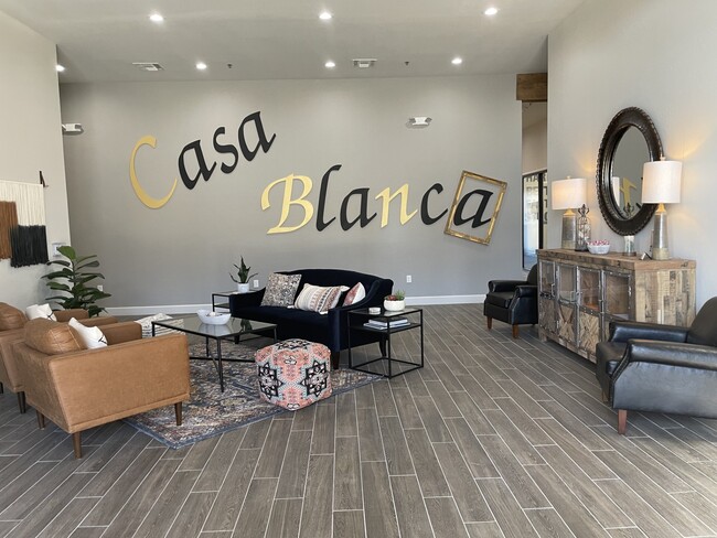 Foto del edificio - Casa Blanca Apartments