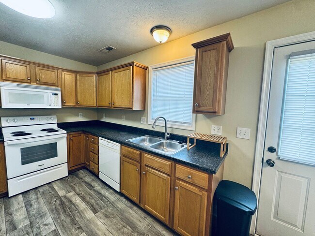 Foto del edificio - Sterling Park Townhome