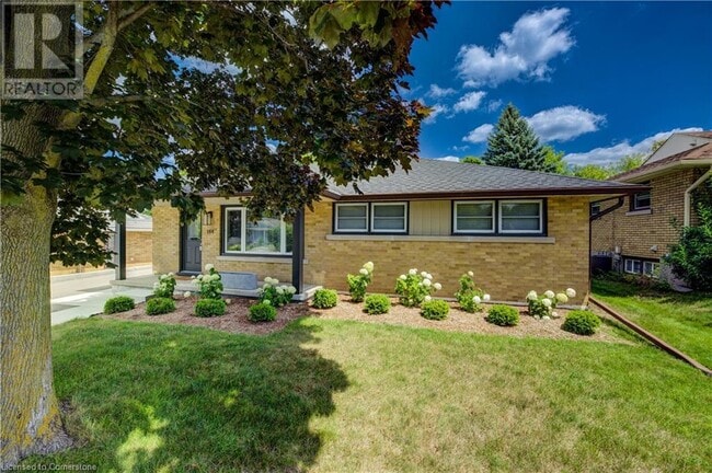 Building Photo - 144 Ellis Crescent S