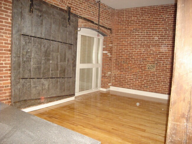 Foto del edificio - 425 N Prince St