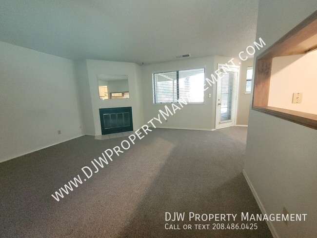 Building Photo - 3695 S Gekeler Ln