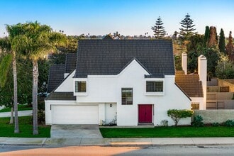 Building Photo - 1750 W 7th St