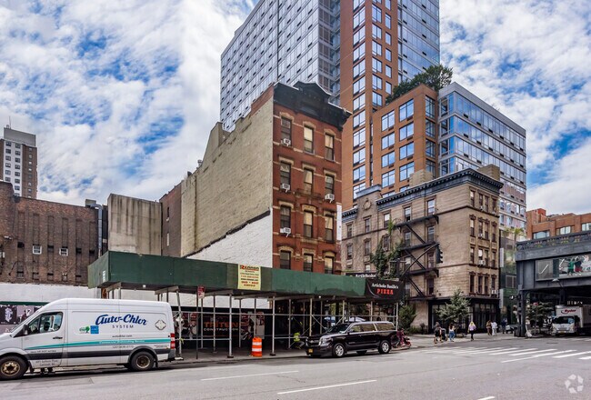 Building Photo - 114 Tenth Ave