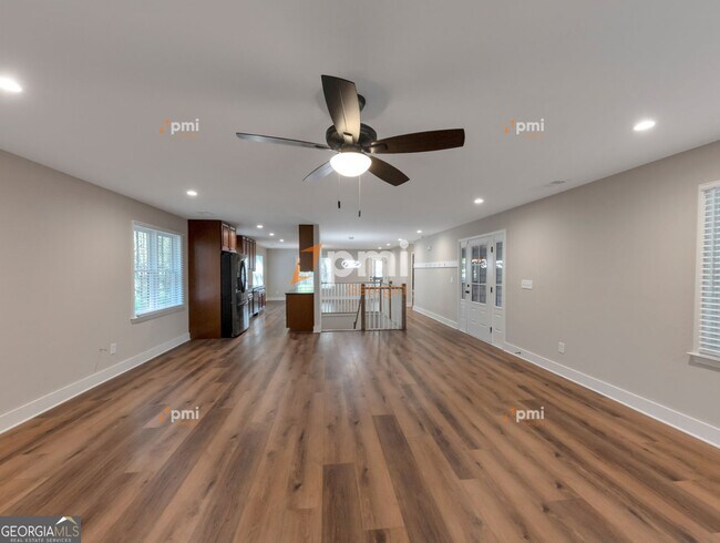 Building Photo - 9995 Rivertown Rd