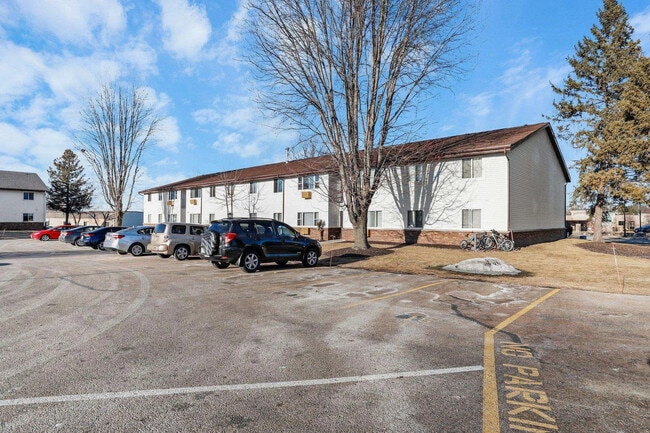 Foto del edificio - Sunset Lane Apartments