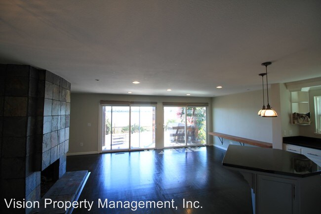 Foto del edificio - 2800 Bayview Dr