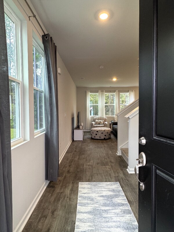 Foto del edificio - 145 Cypress Holw Dr