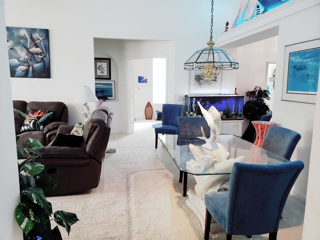 Building Photo - 558 SW Saint Georges Bay