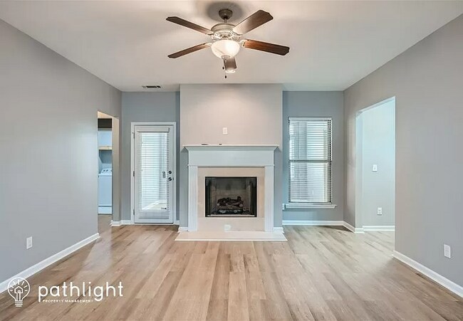 Building Photo - 3771 Olson Dr