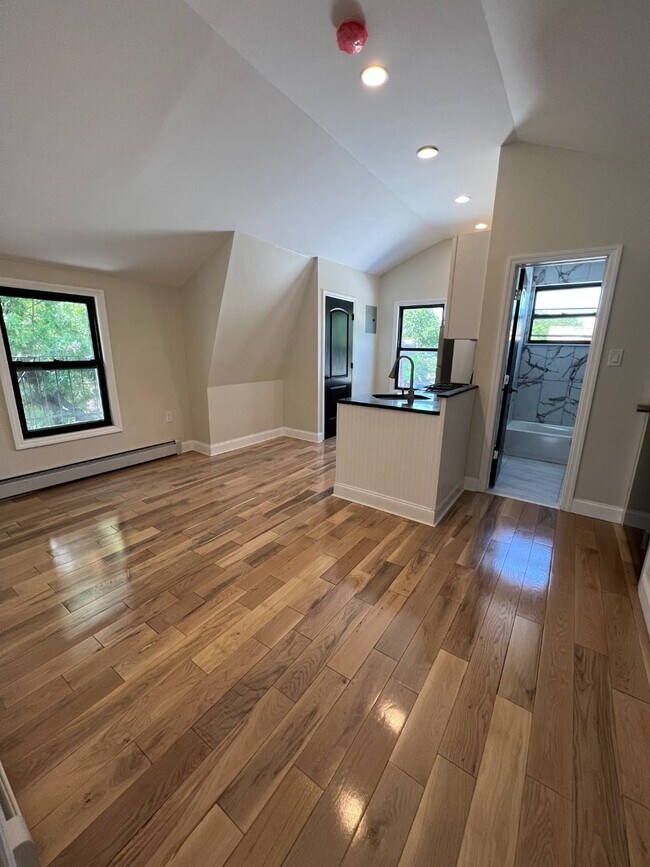 Foto del edificio - 3301 Barker Ave