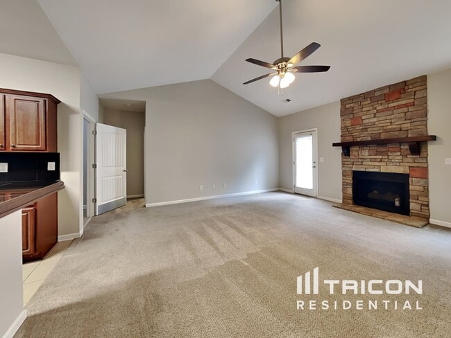 Building Photo - 56 Chimney Springs Dr SW