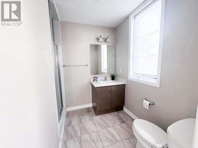 Building Photo - 19 Thomas Swanson St