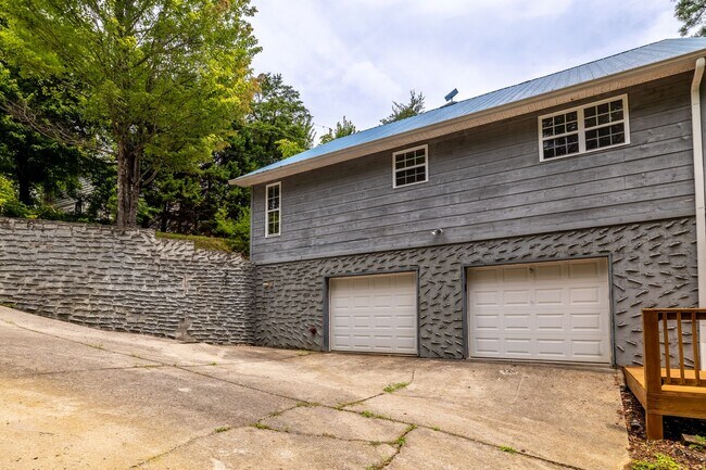 Building Photo - Maryville Rental in the Deer Run Subdivision
