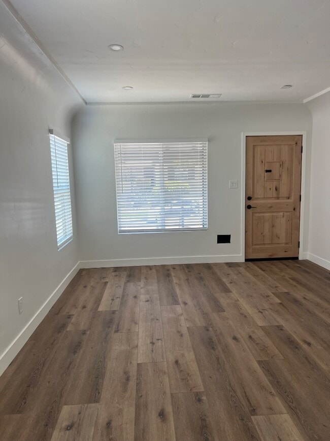 Photo - 3543 Homeland Dr