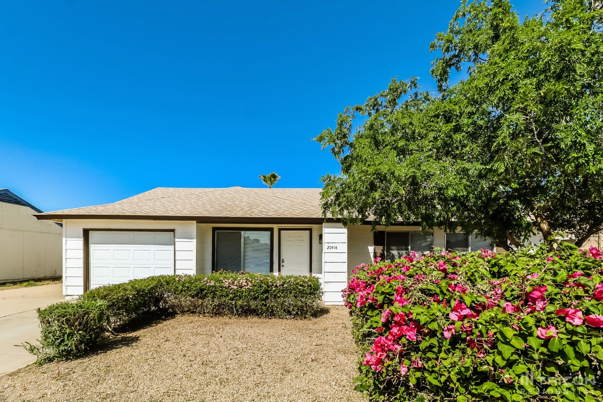 Primary Photo - 20414 N 14th Avenue Phoenix AZ