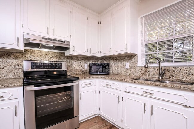 Foto del edificio - 4017 Grimstead Ln