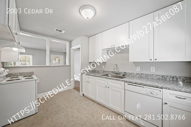 Foto del edificio - 2003 Cedar Dr