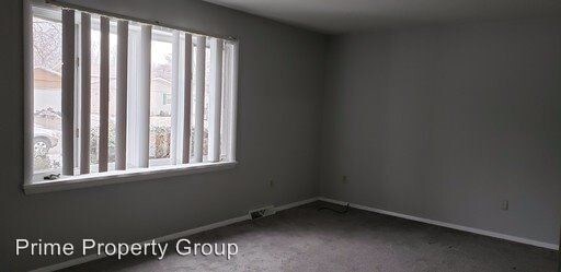 Primary Photo - 705 Hollycrest Dr