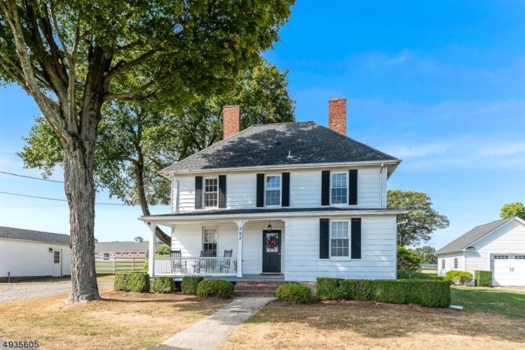 Primary Photo - 302 Old Chester-Gladstone Rd