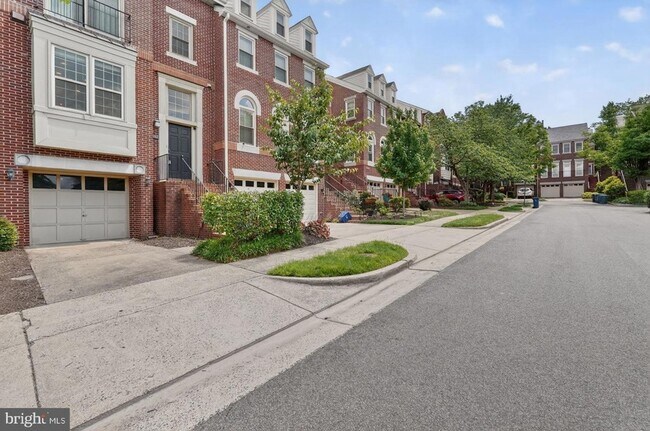 Photo - 3903 Courtland Cir Townhome
