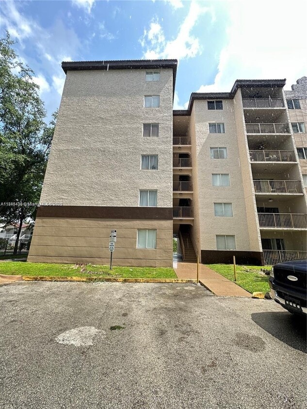 Primary Photo - 15231 SW 80th St