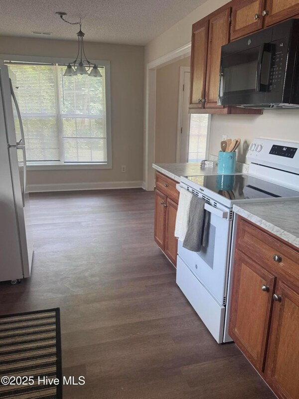 Foto del edificio - 367 Branchwood Dr