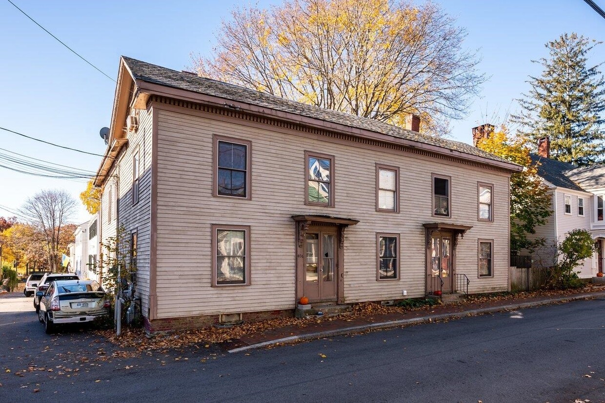 Primary Photo - 406 Pleasant St
