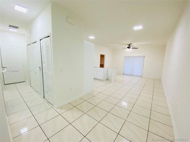 Building Photo - 13252 Old Biscayne Dr